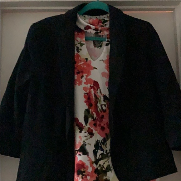 Floral High Neck Shell - Picture 5 of 5